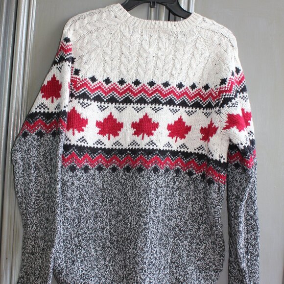 NWT Men Canada Sweater size S - Picture 3 of 3